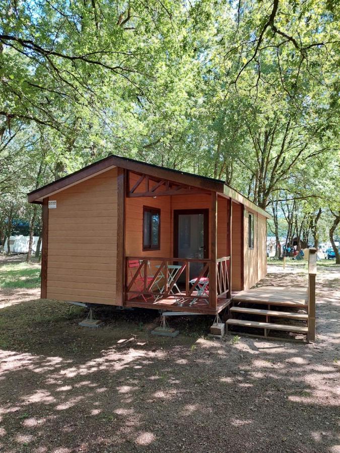 Camping Vila De Sarria Exterior photo